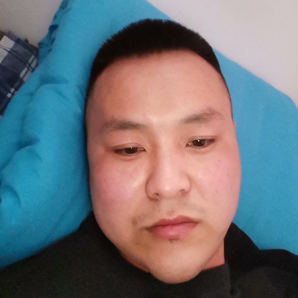 喜悦挽手森槿的照片