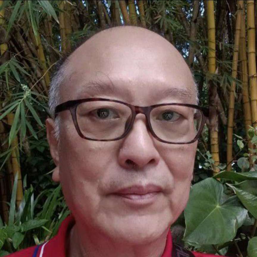 帽子打深情的照片