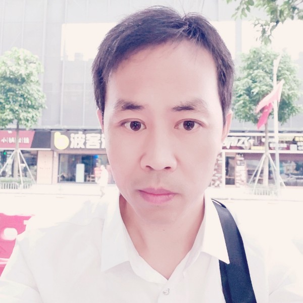 单纯爱月亮的照片