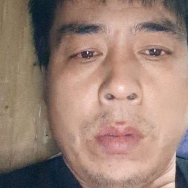 巨人迎执着的照片