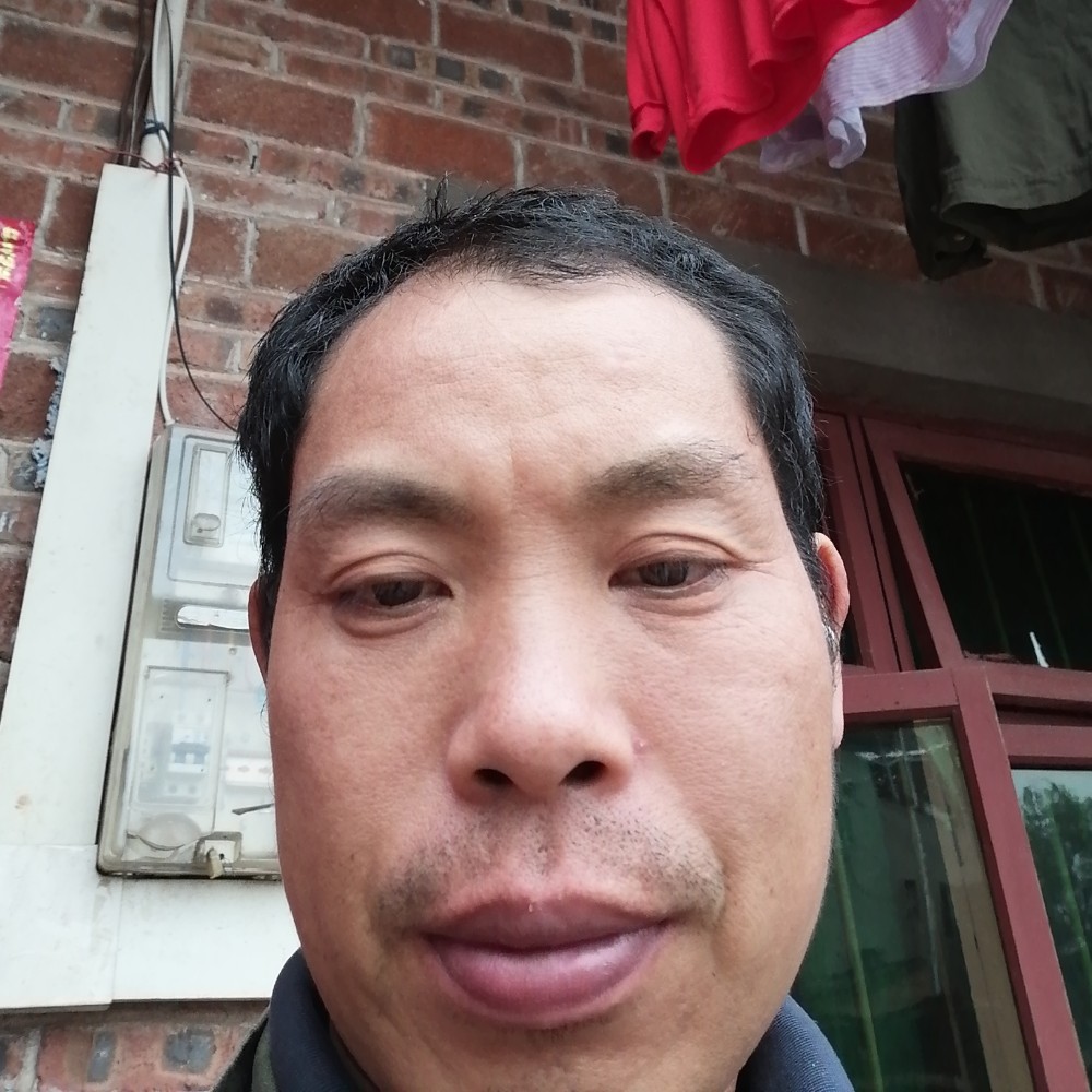 调皮凝眸火龙果的照片