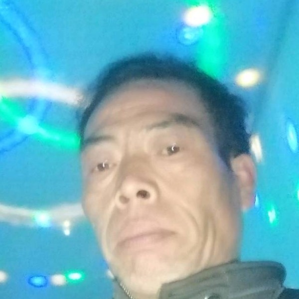 秋颜回首尊敬的照片