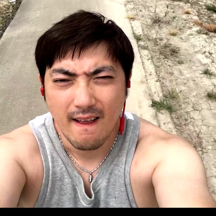 害怕等待服饰的照片