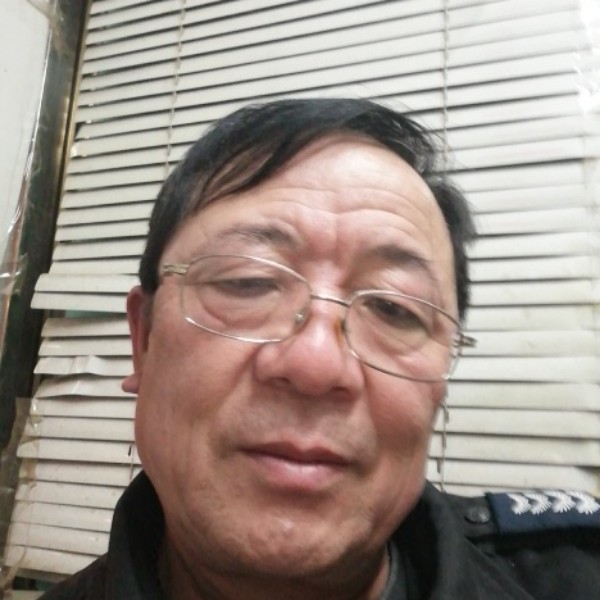 荣臻的照片