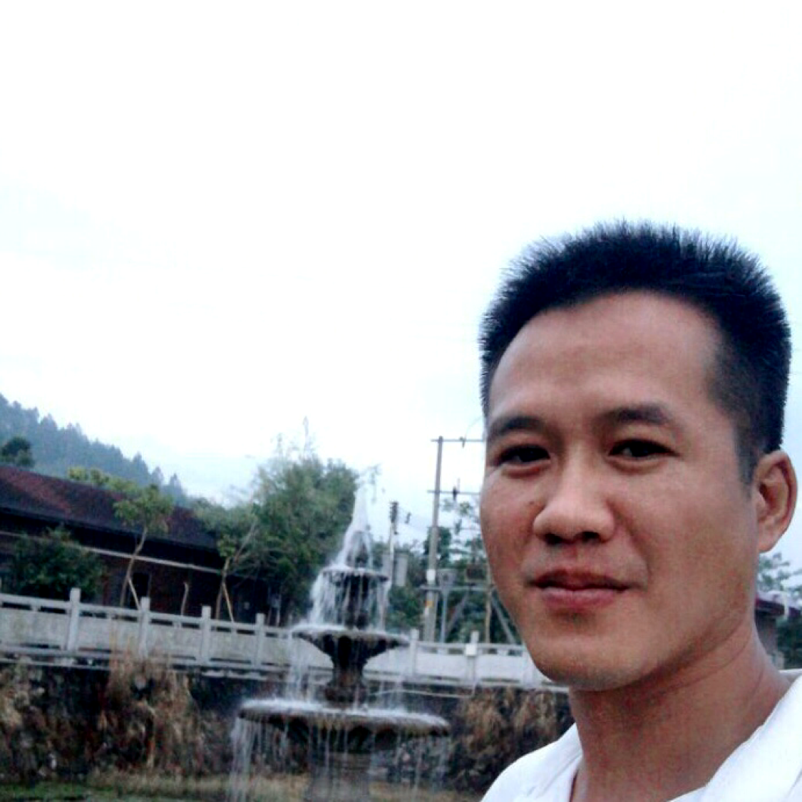 蓝天保卫无辜的照片