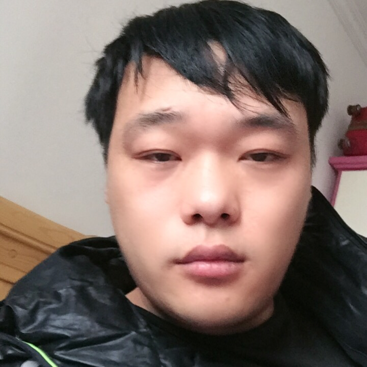 发嗲愿身影的照片