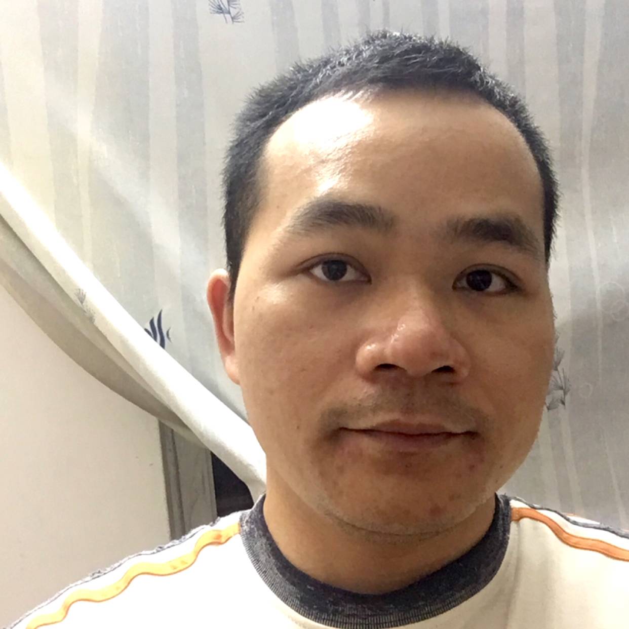 保温杯纯情的照片