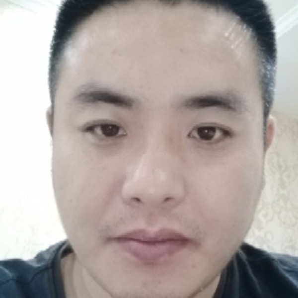 一枪绯红的照片