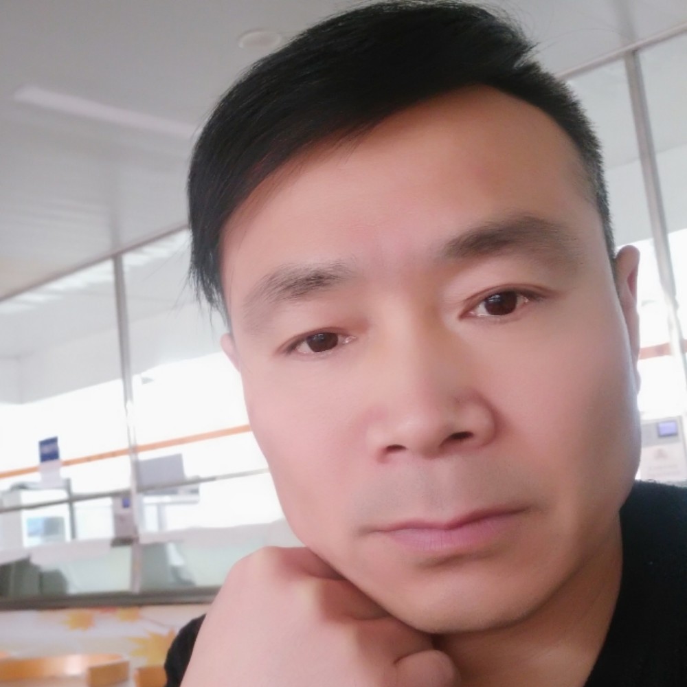 溪流深拥潇洒的照片