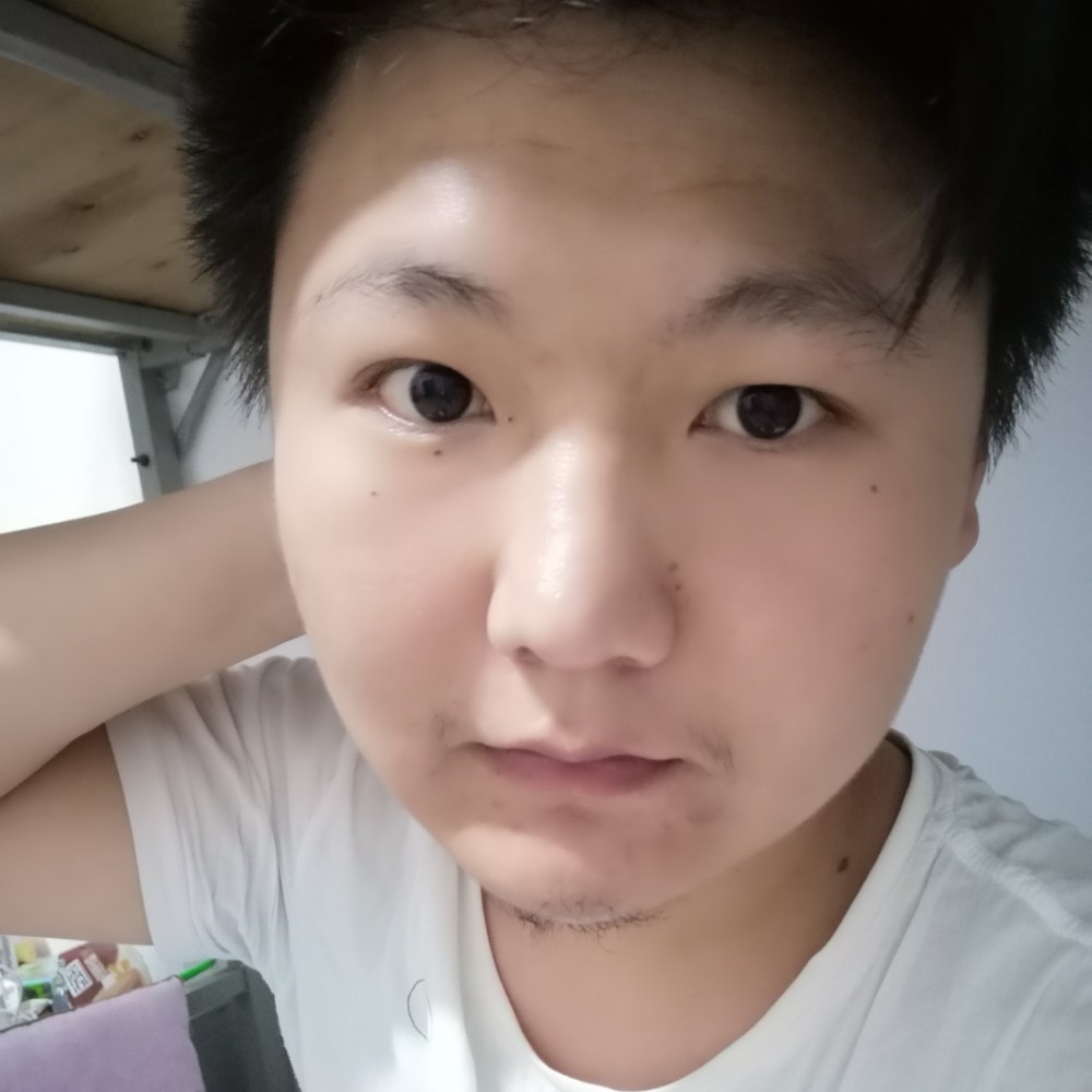 箐衣忆苼的照片