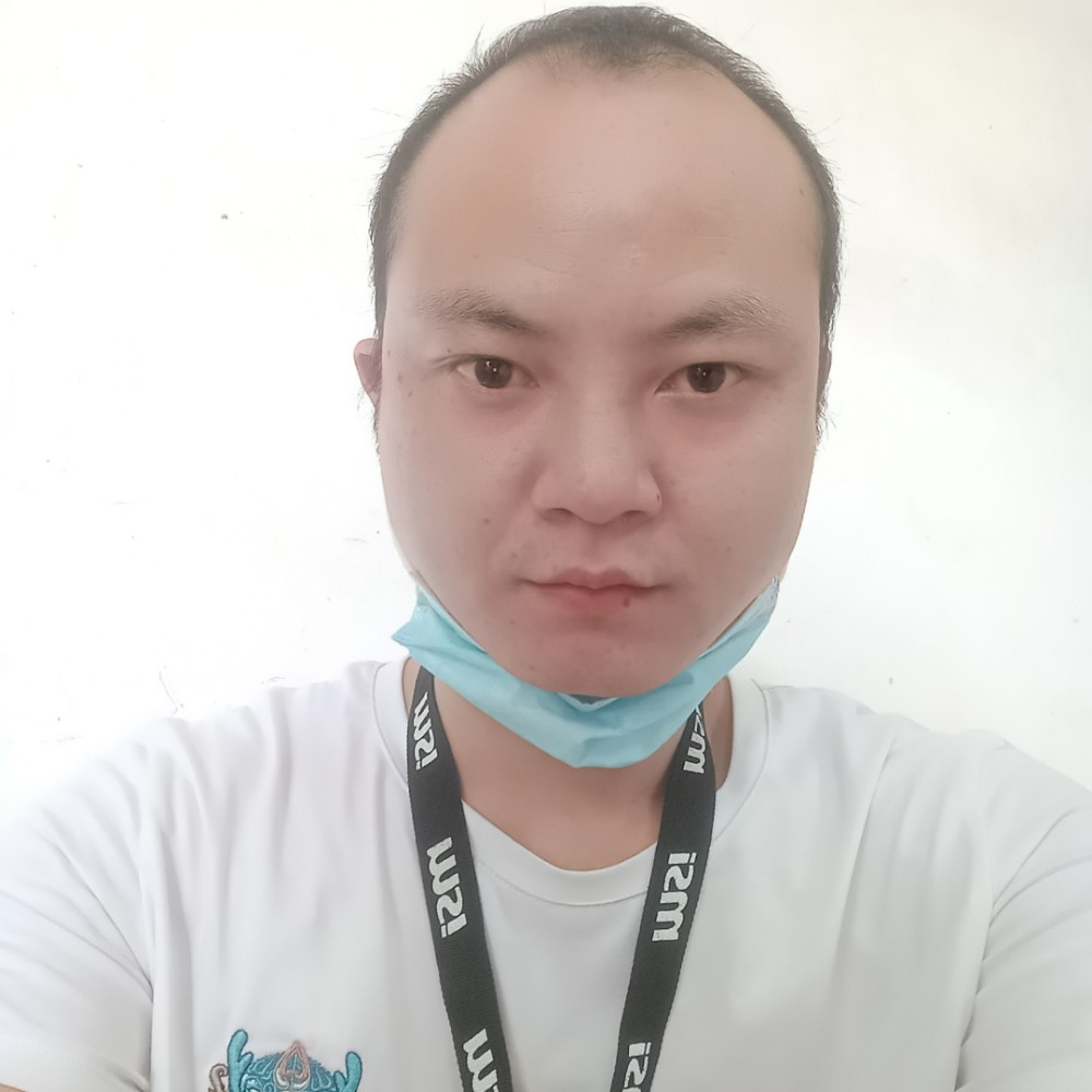 弹吉他想个家的照片