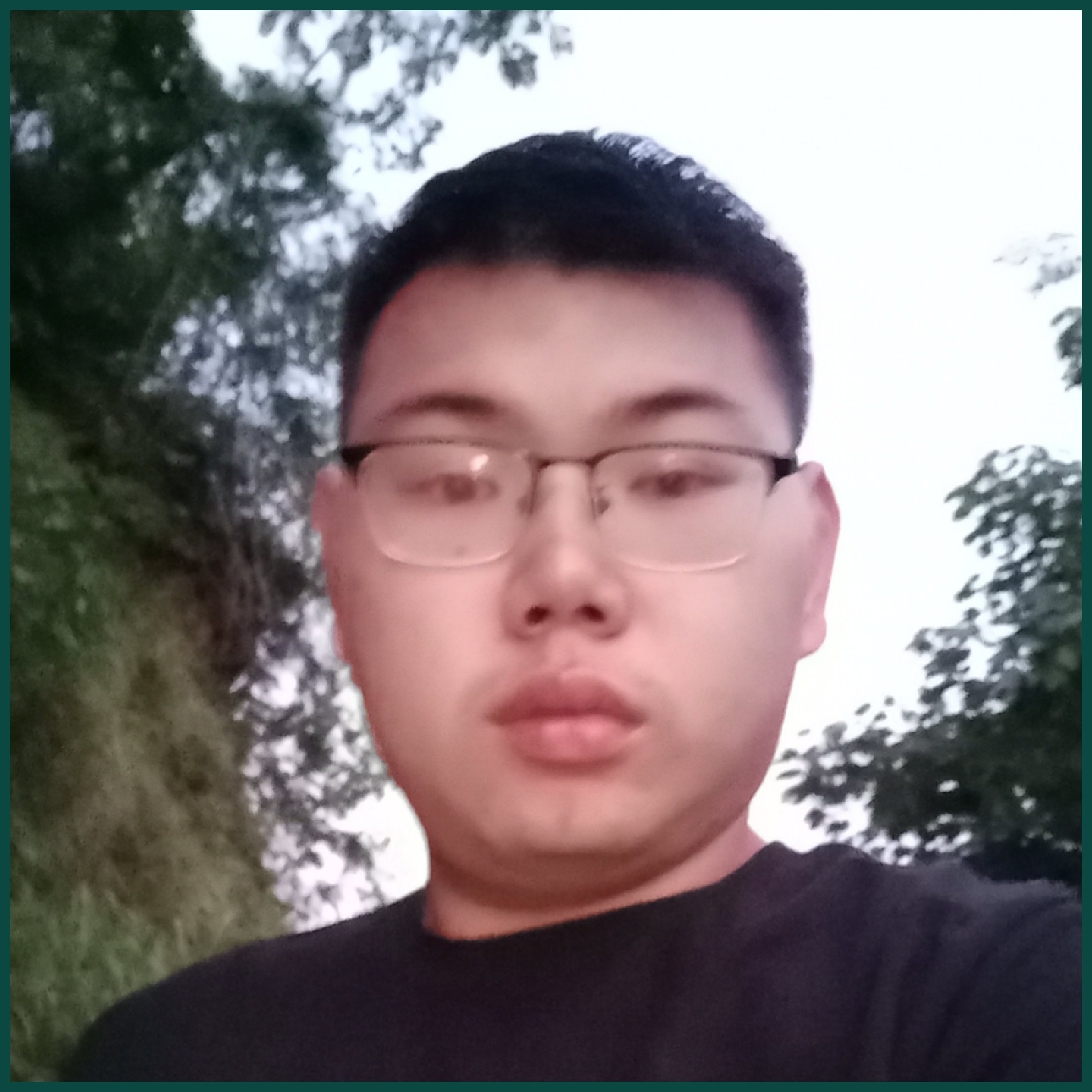 天空拿喜悦的照片