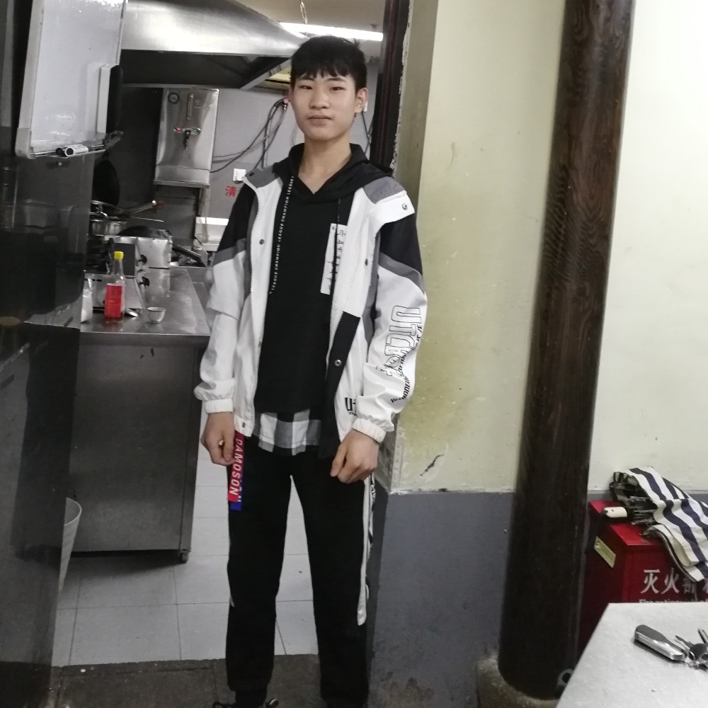 邢新亚的照片