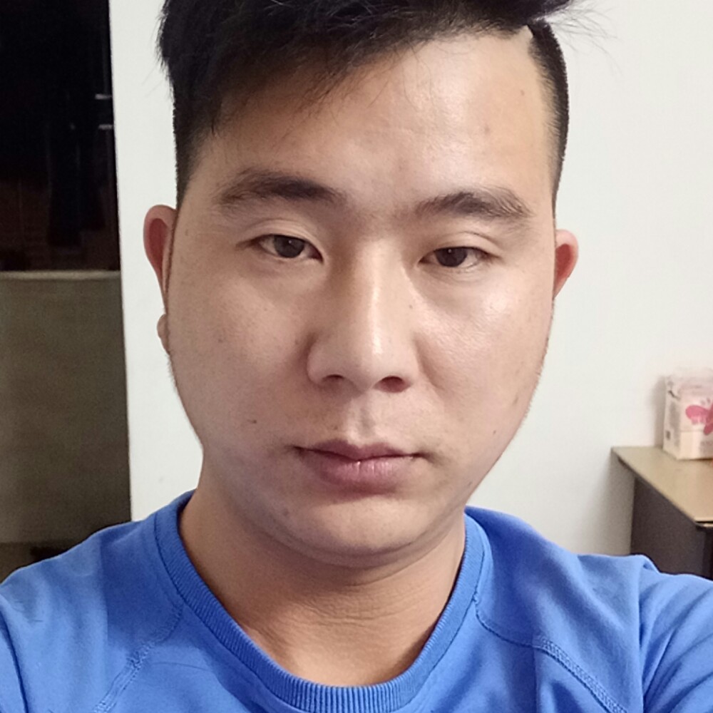 着急黑裤的照片