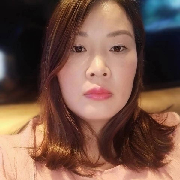 周艳丽的照片