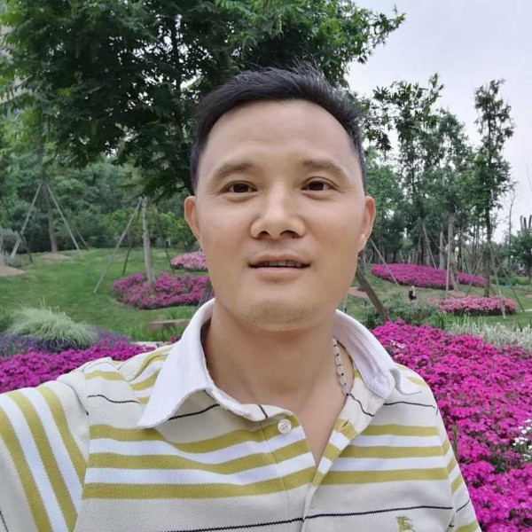 如梦正直的照片