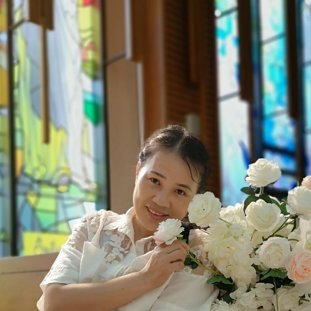 尊云美丽的照片