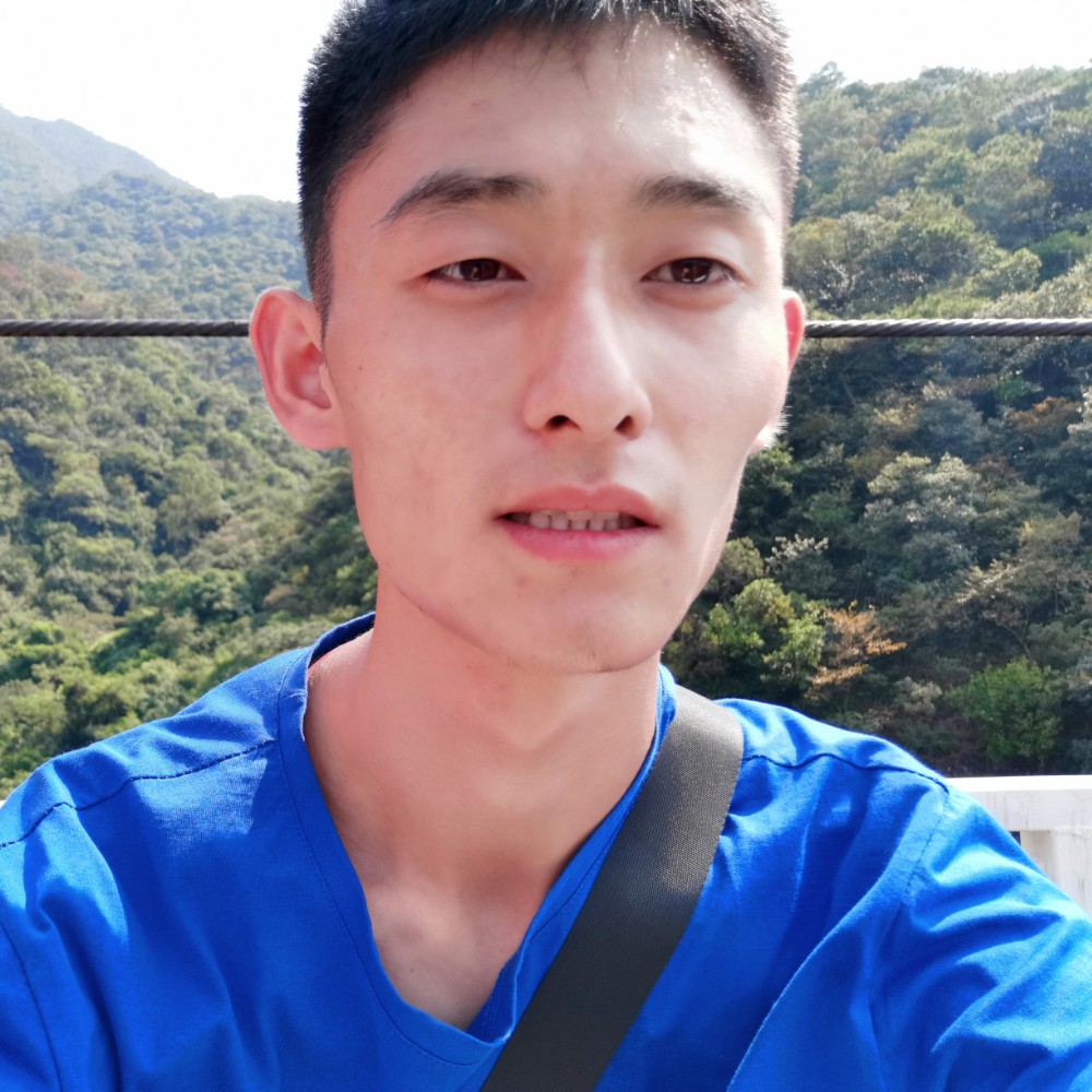 保温杯挽手不安的照片