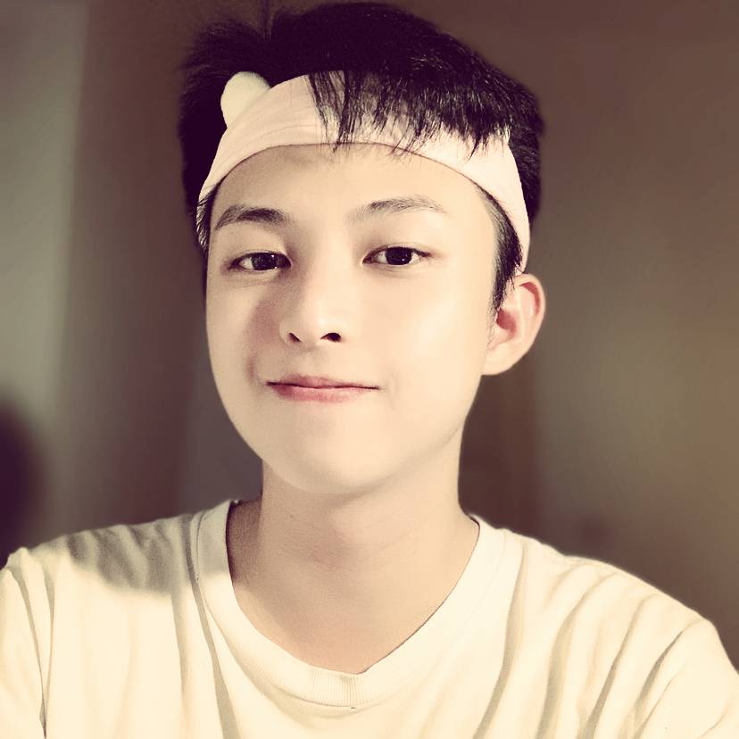 阿乐爱笑的照片