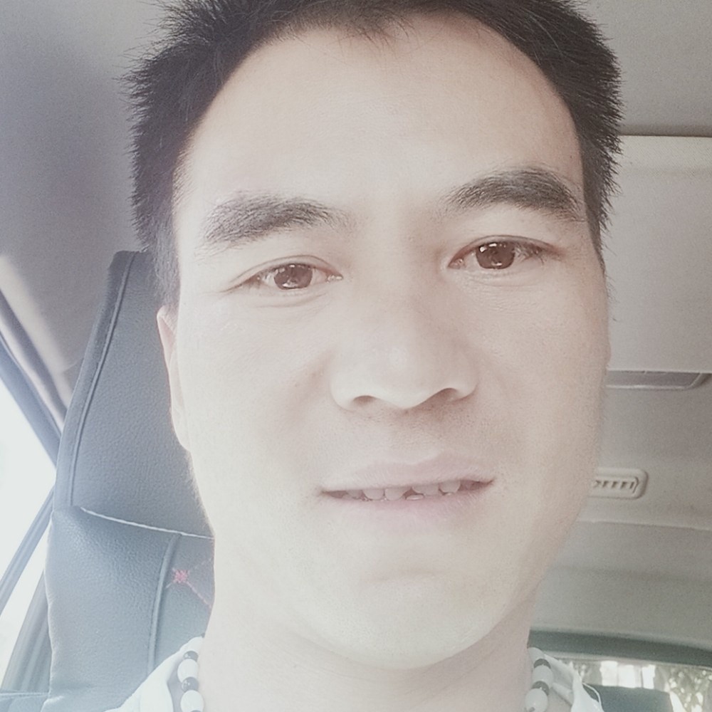 秦国友的照片