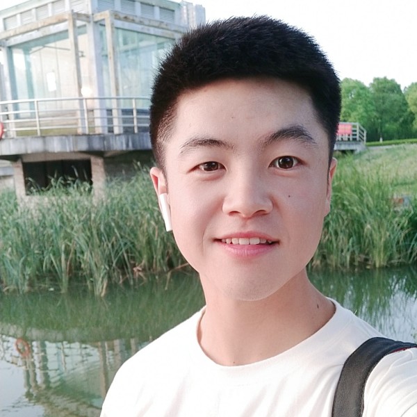 企鹅男孩的照片