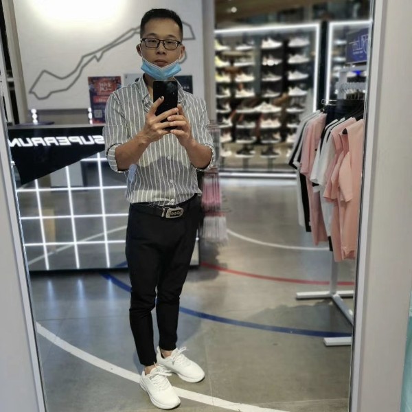 隐形蹙眉汉堡的照片