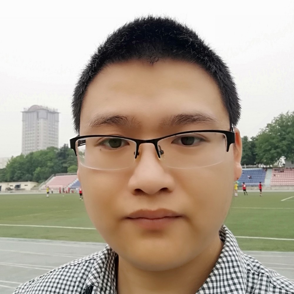 依然是飞的照片