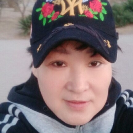 快乐的小背包。的照片