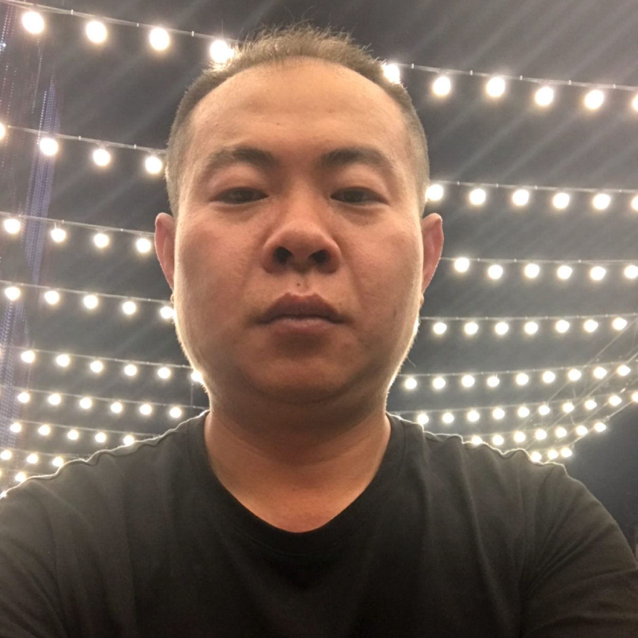 隐形挽手曲奇的照片