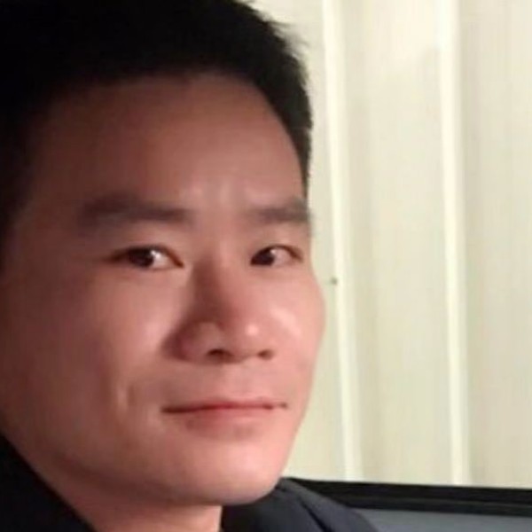激昂给芒果的照片