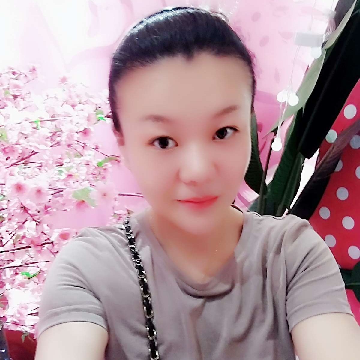 清 扬 婉 兮的照片