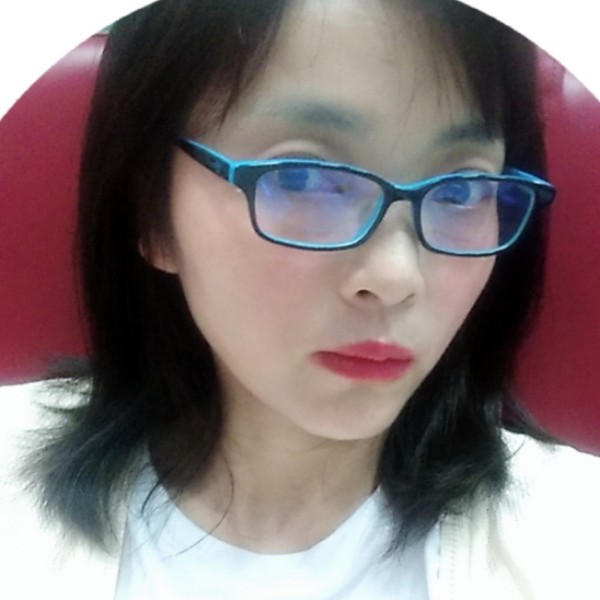 森槿爱恋大方的照片