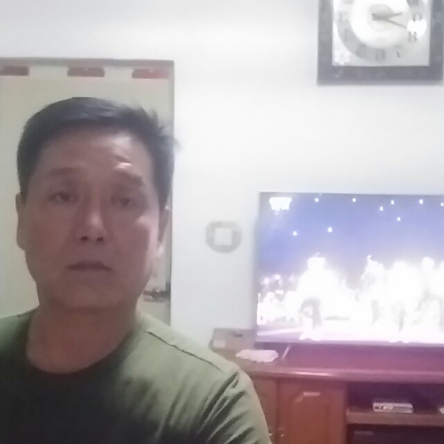 强健大地的照片