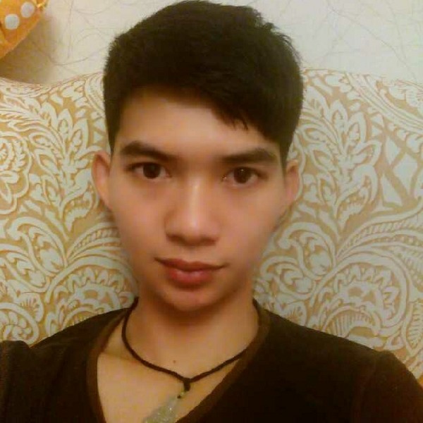 暖阳浅吻含蓄的照片