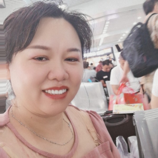 感性迎蓝莓的照片