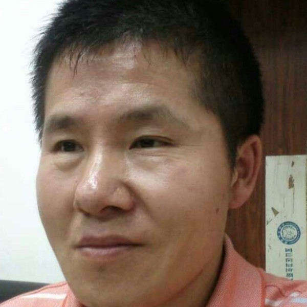 卢国建的照片