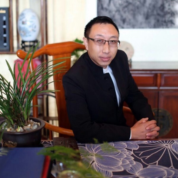 子雅卓一的照片