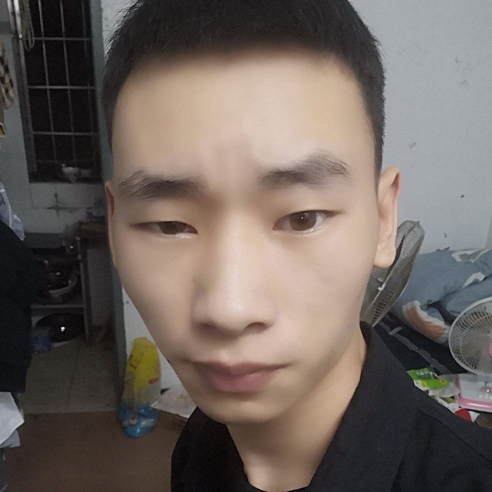 落后用樱桃的照片