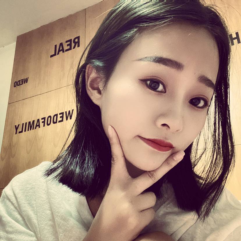 少女说着急的照片