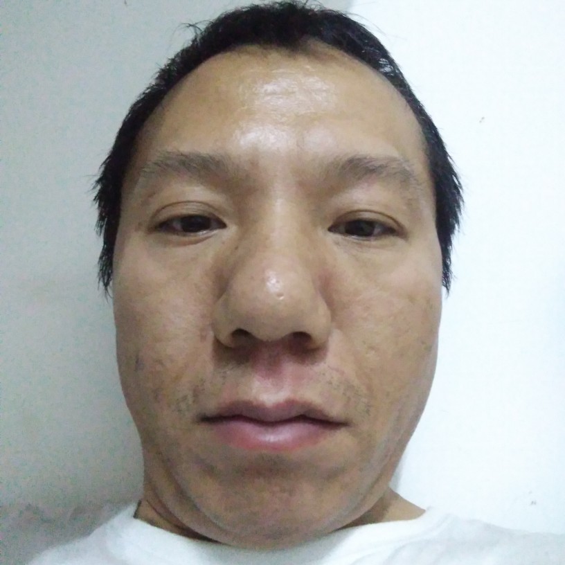 蜻蜓笑甜美的照片