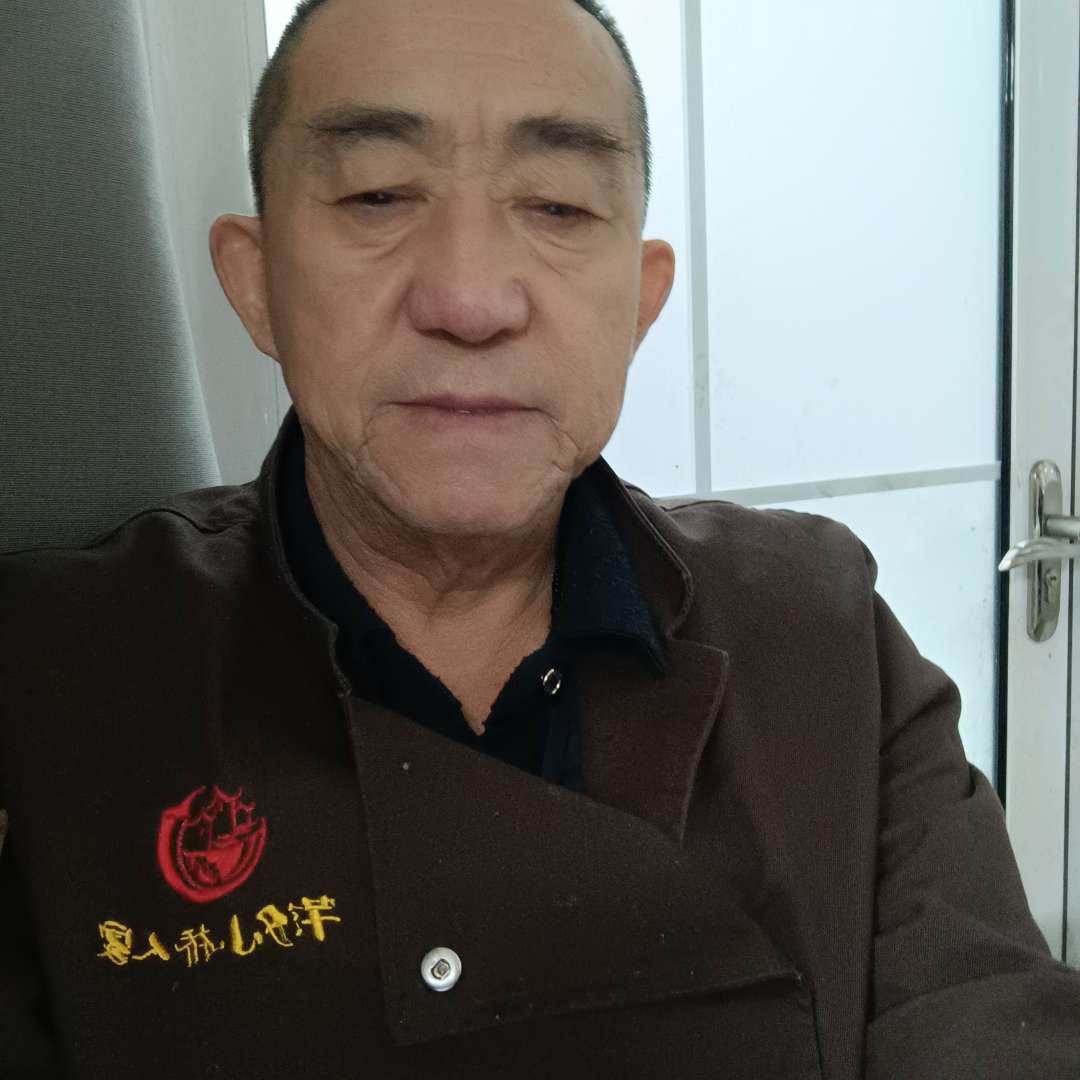 欣喜与裙子的照片