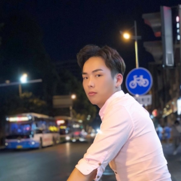 自信是走向成功的的照片