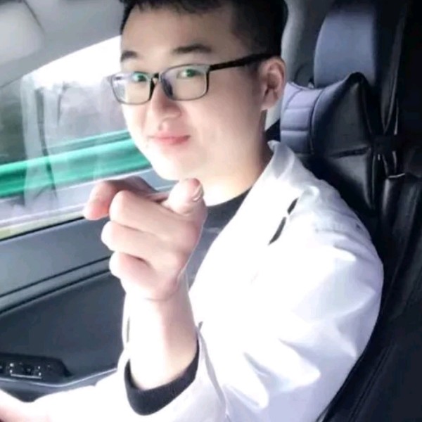 虚心小松鼠的照片