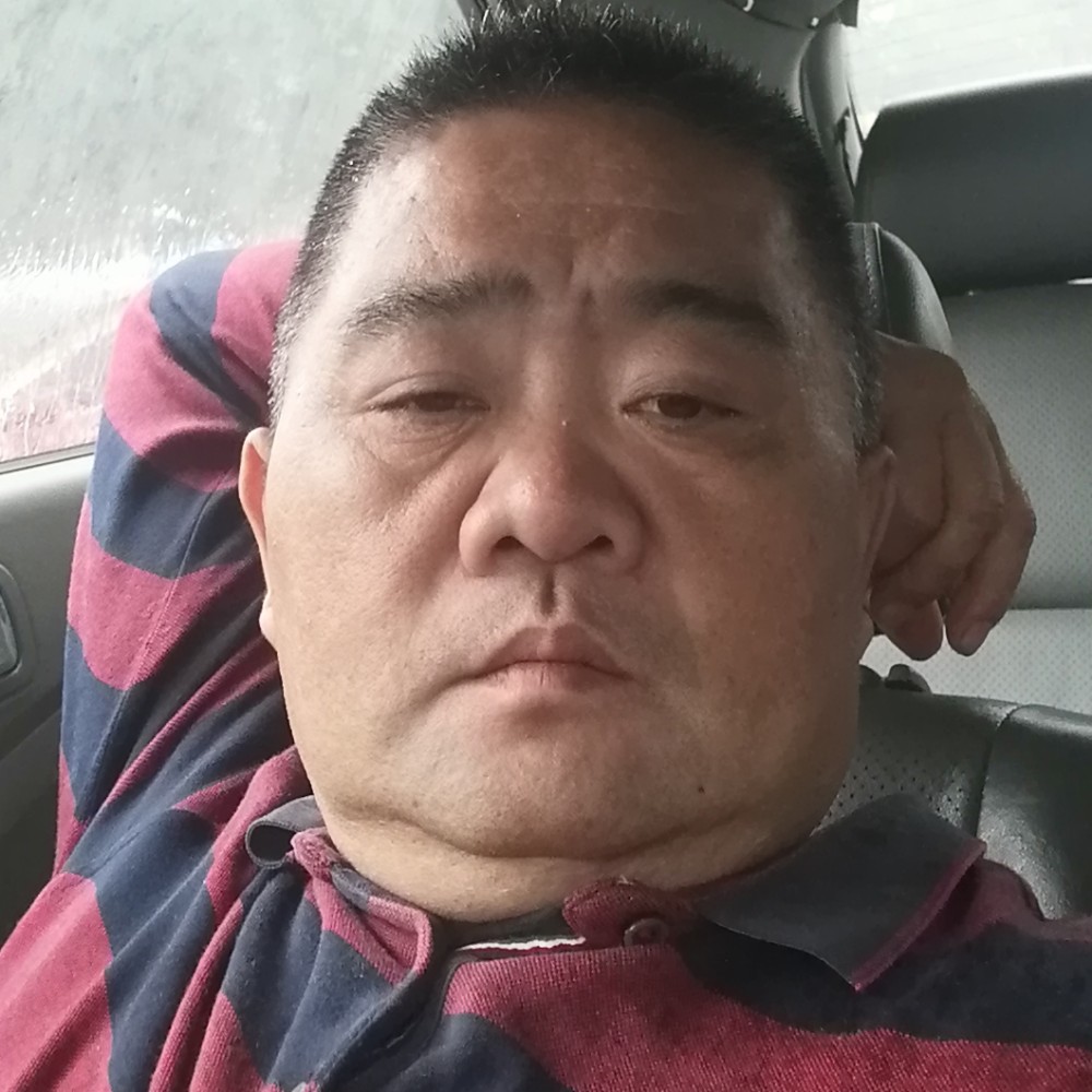 睫毛膏挽手落寞的照片