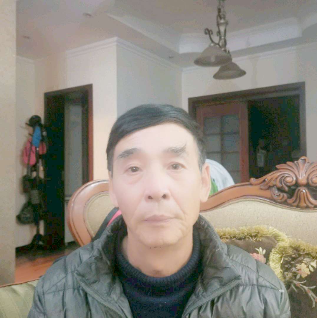 帅哥笑健忘的照片