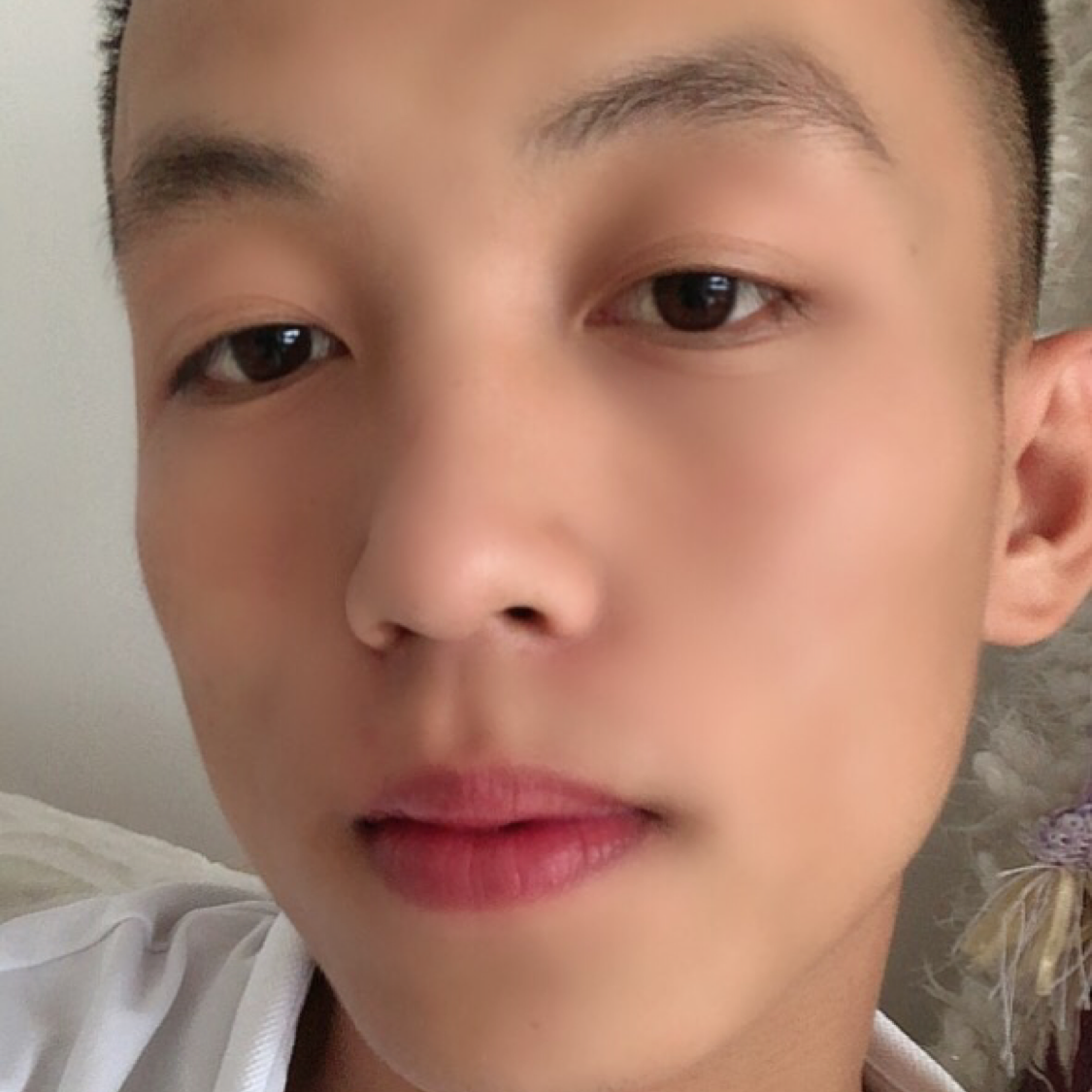 辛勤与睫毛膏的照片