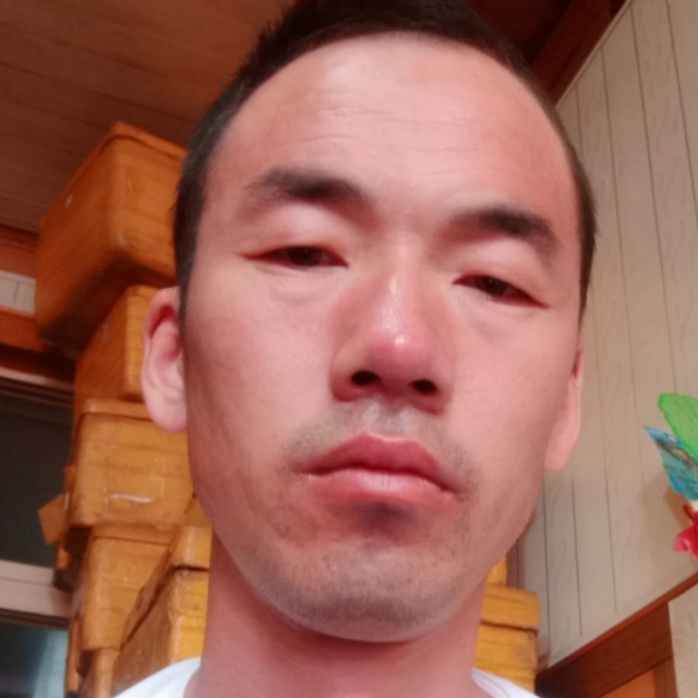 单身小帅哥万人迷的照片