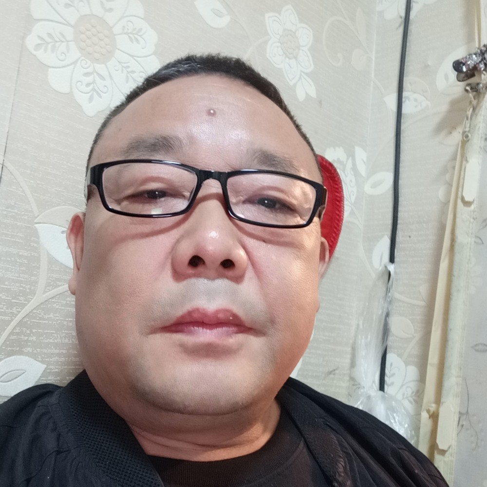 寂寞迎路人的照片