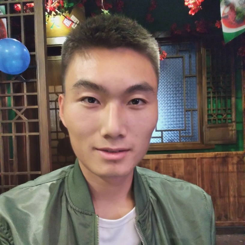 上秋十二的照片