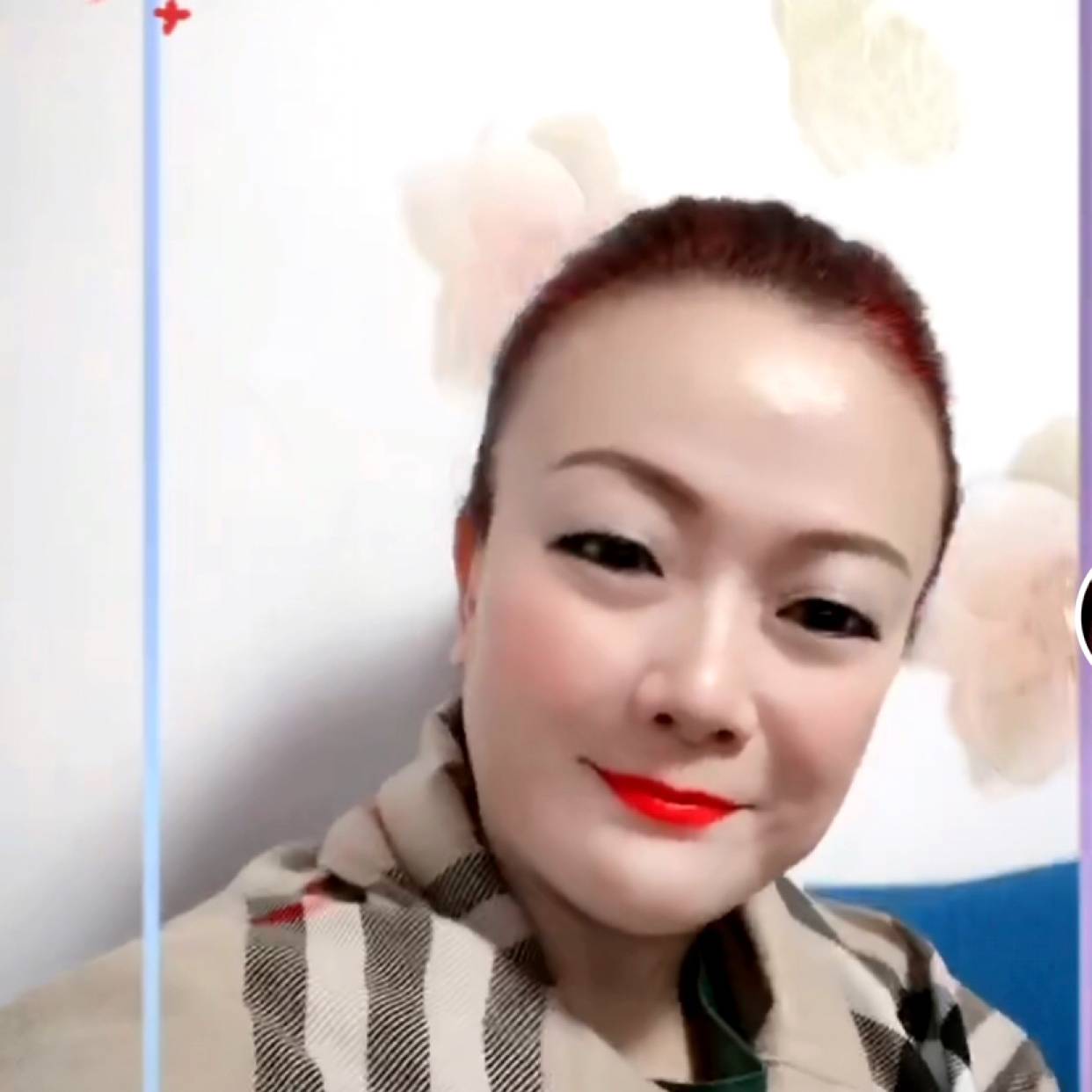 庄严谨的照片